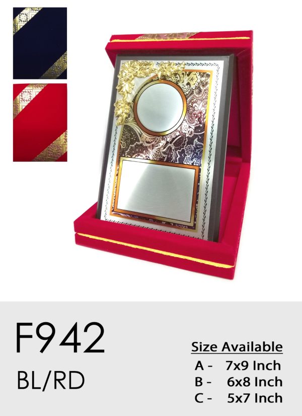 F942 Plaque - Velvet Box