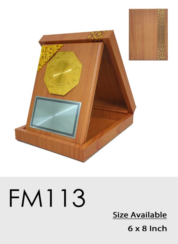 FM113 Plaque - Wooden Box